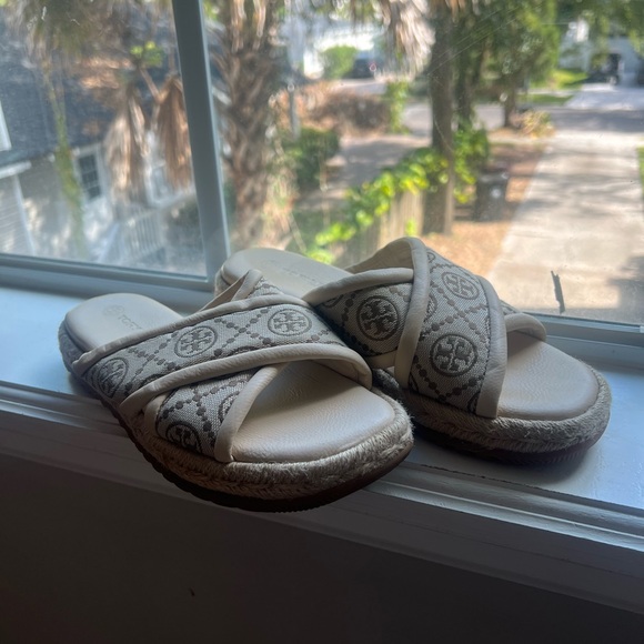 Tory Burch T monogram Jacquard leather crisscross espadrille slide sandals - Picture 4 of 5